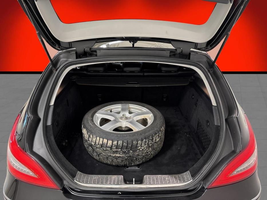 MERCEDES-BENZ CLS 2012