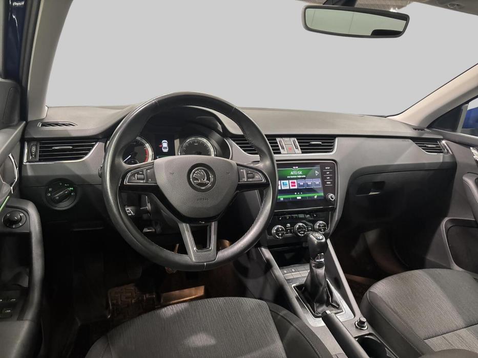 SKODA OCTAVIA 2019