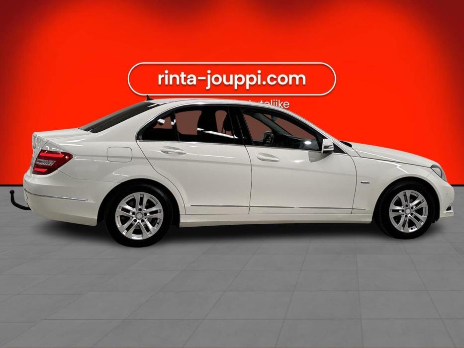 MERCEDES-BENZ C 2011