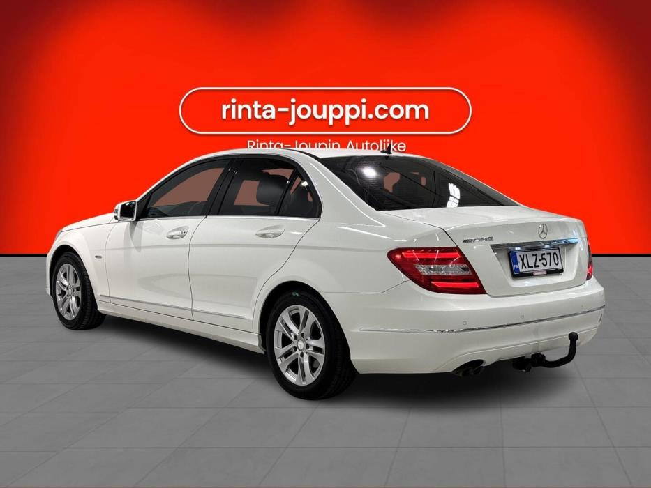 MERCEDES-BENZ C 2011
