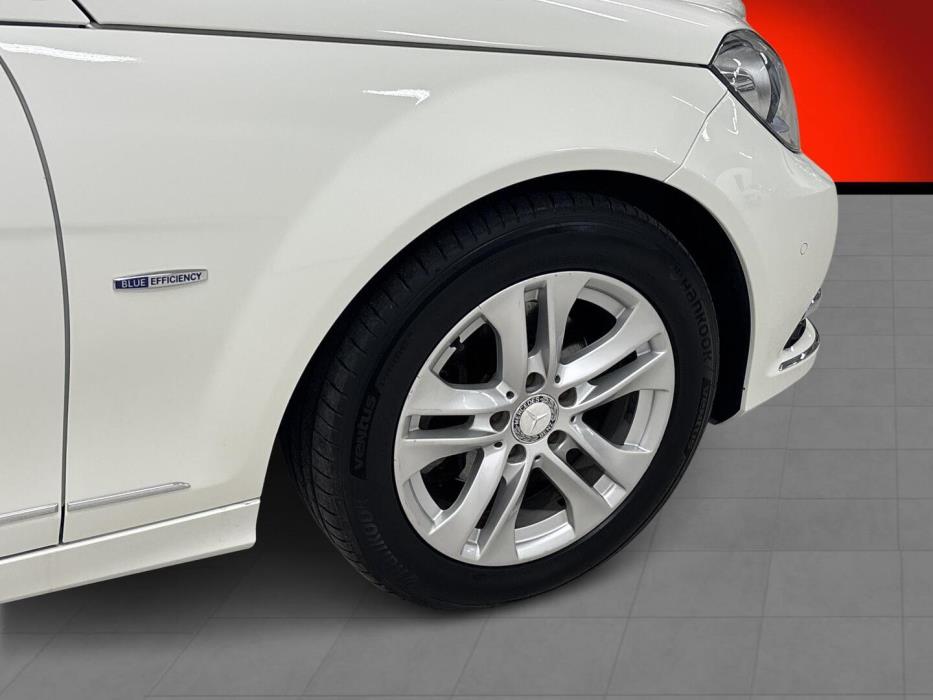 MERCEDES-BENZ C 2011