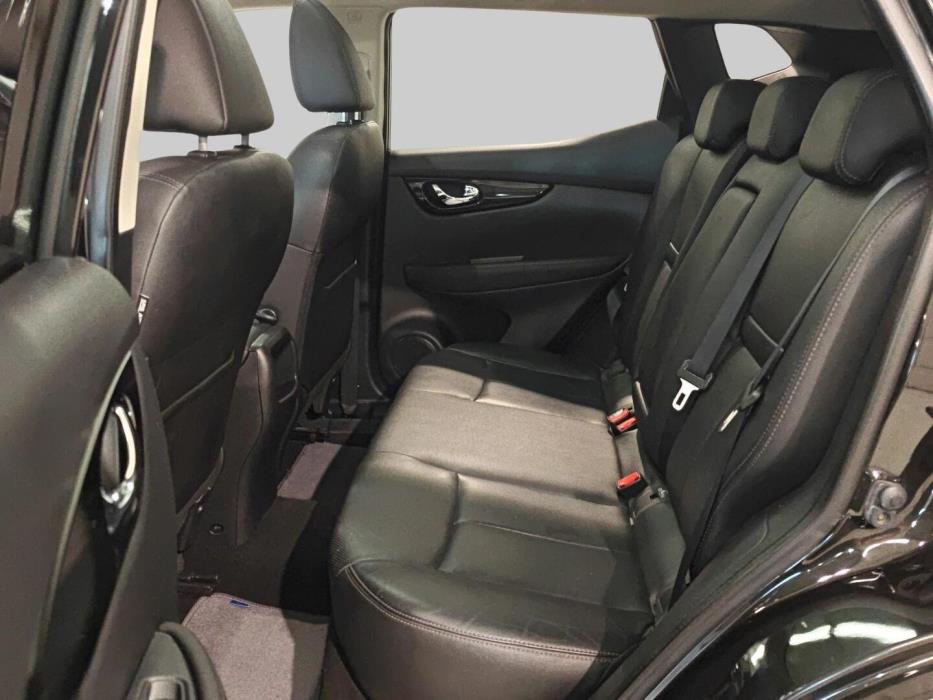 NISSAN Qashqai 2015