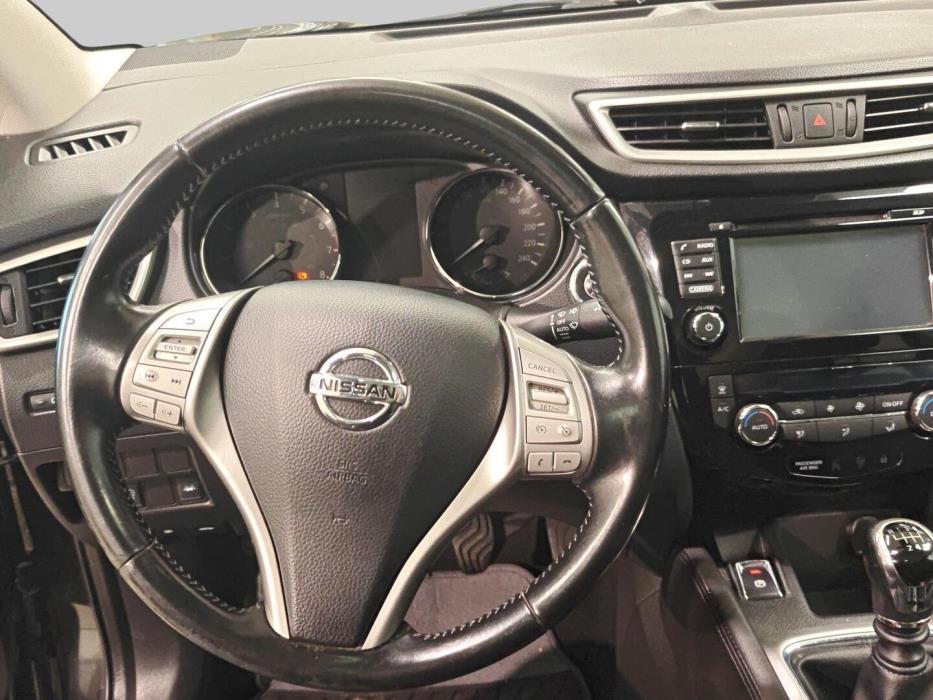 NISSAN Qashqai 2015