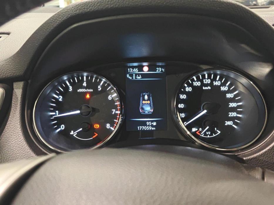 NISSAN Qashqai 2015