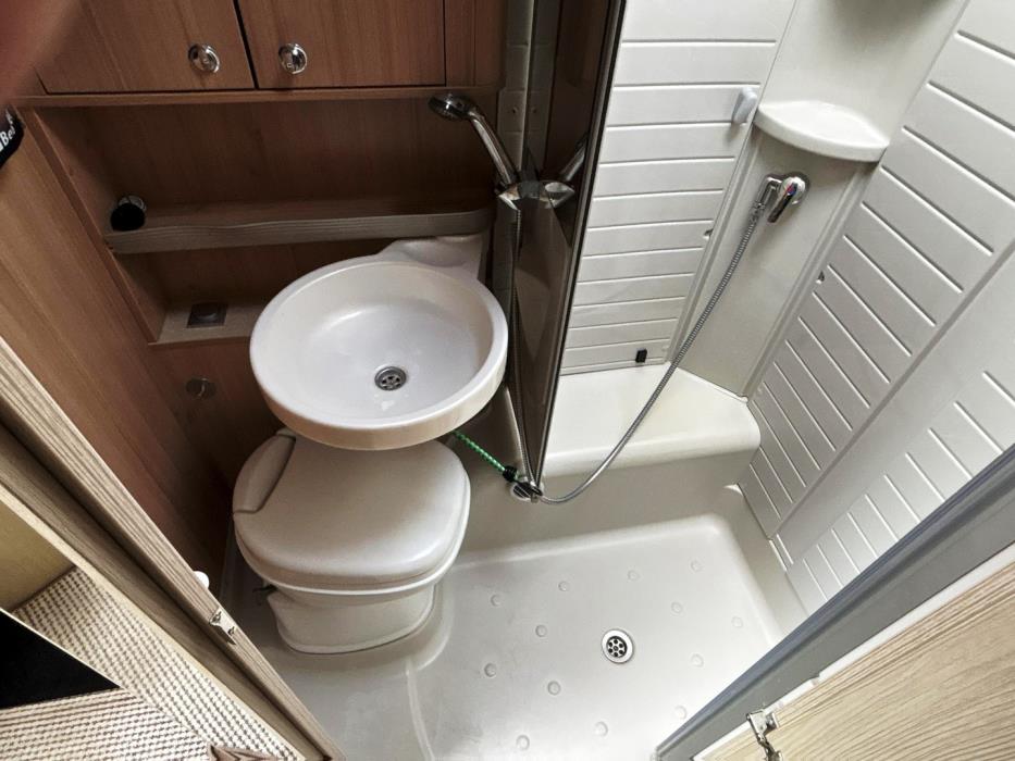 BÜRSTNER Nexxo T 715G 2013