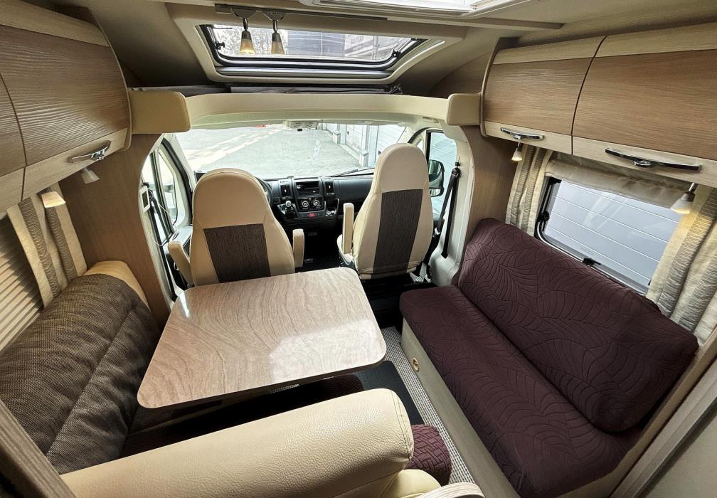 BÜRSTNER Nexxo T 715G 2013