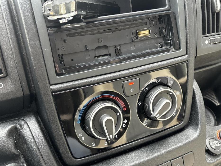 BÜRSTNER Nexxo T 715G 2013