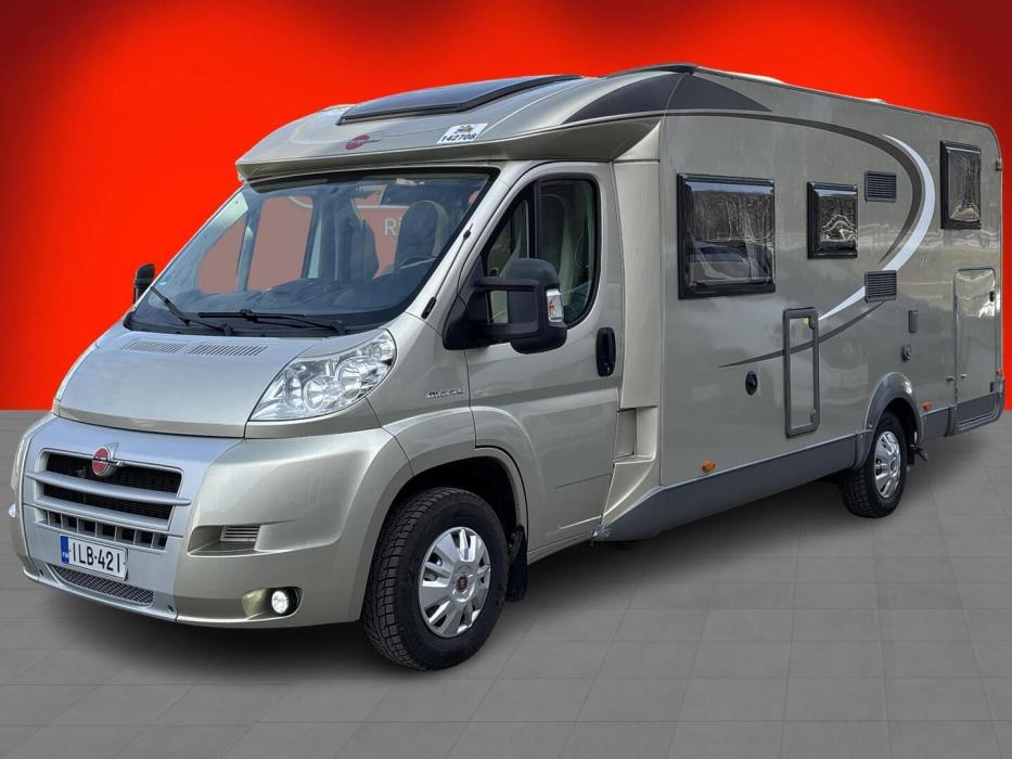 BÜRSTNER Nexxo T 715G 2013