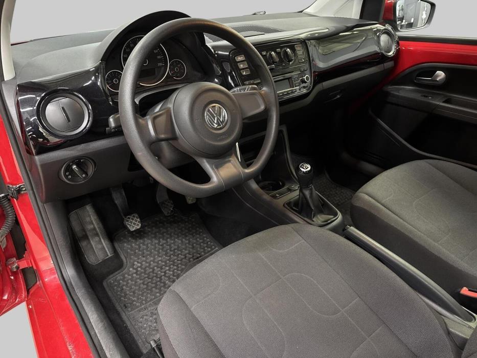 VOLKSWAGEN up! 2012