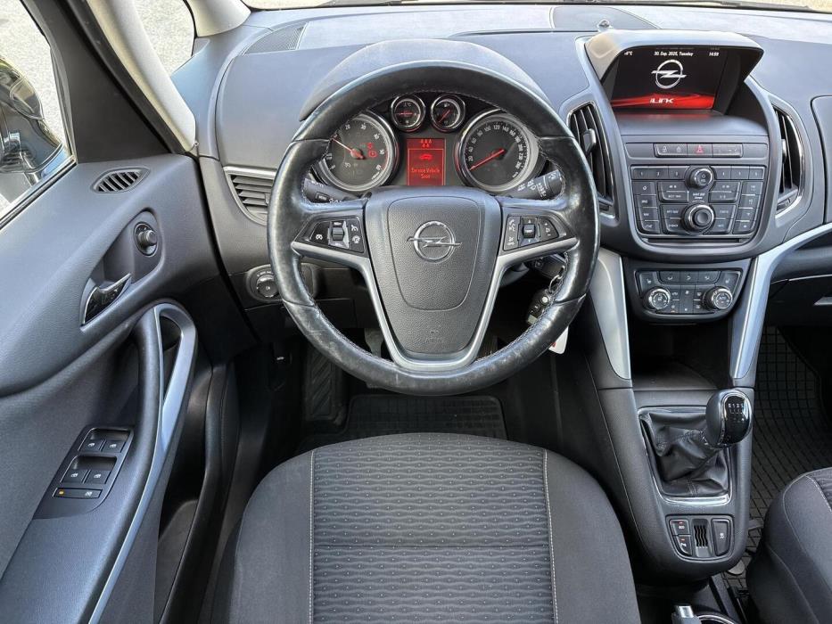OPEL Zafira Tourer 2016