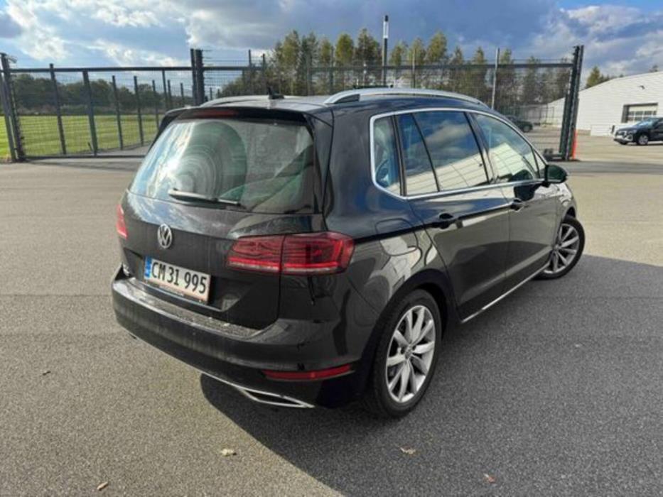 VOLKSWAGEN GOLF SPORTSVAN 2019