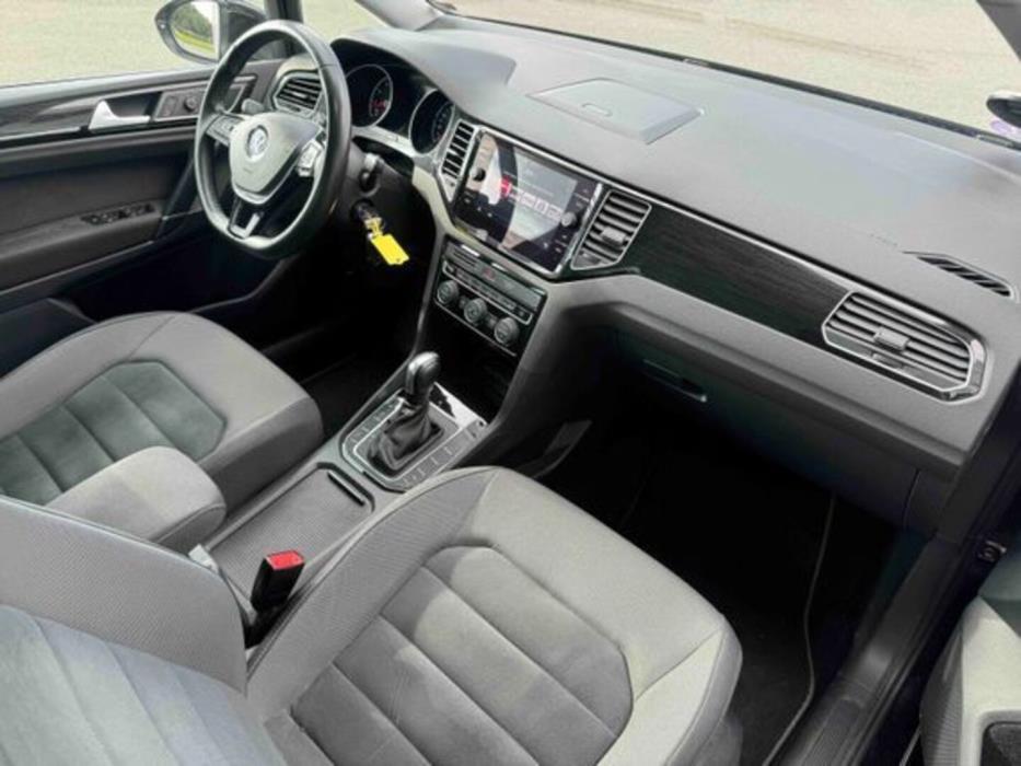 VOLKSWAGEN GOLF SPORTSVAN 2019