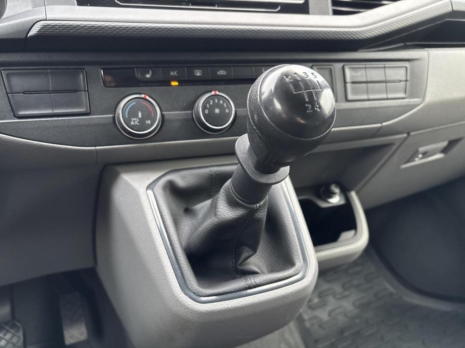 VOLKSWAGEN Transporter 2022
