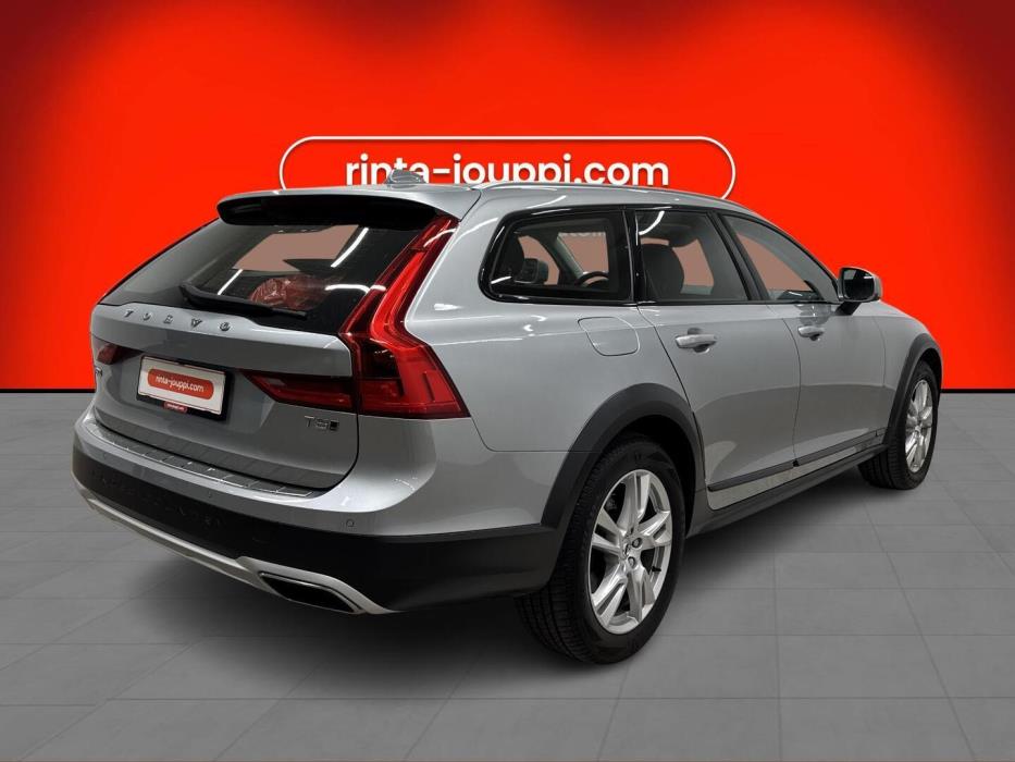 VOLVO V90 CROSS COUNTRY 2018