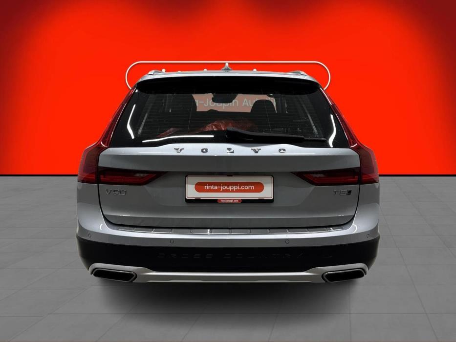 VOLVO V90 CROSS COUNTRY 2018
