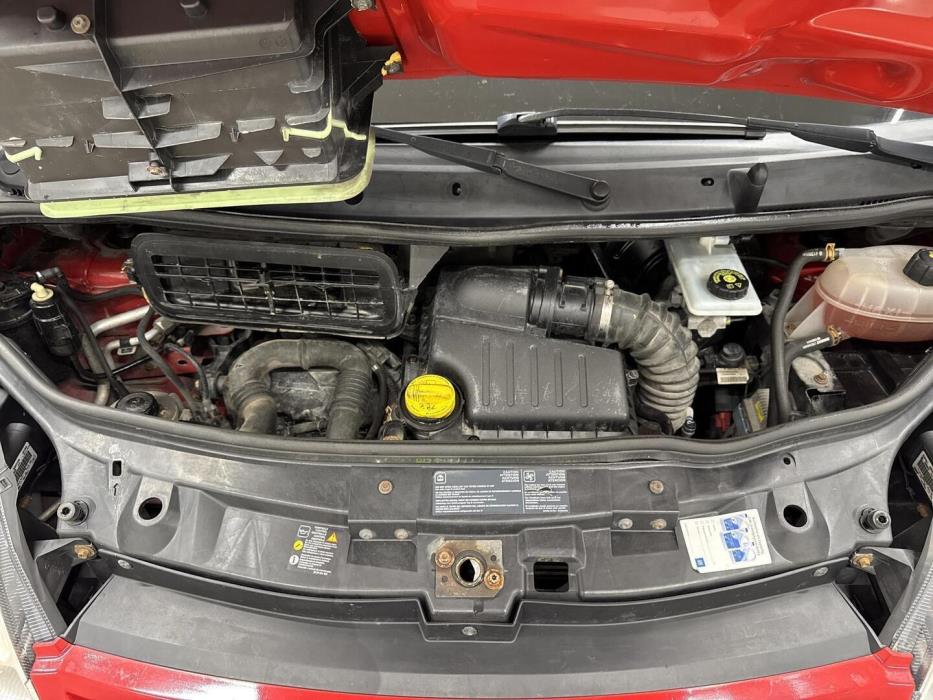 NISSAN Primastar 2010