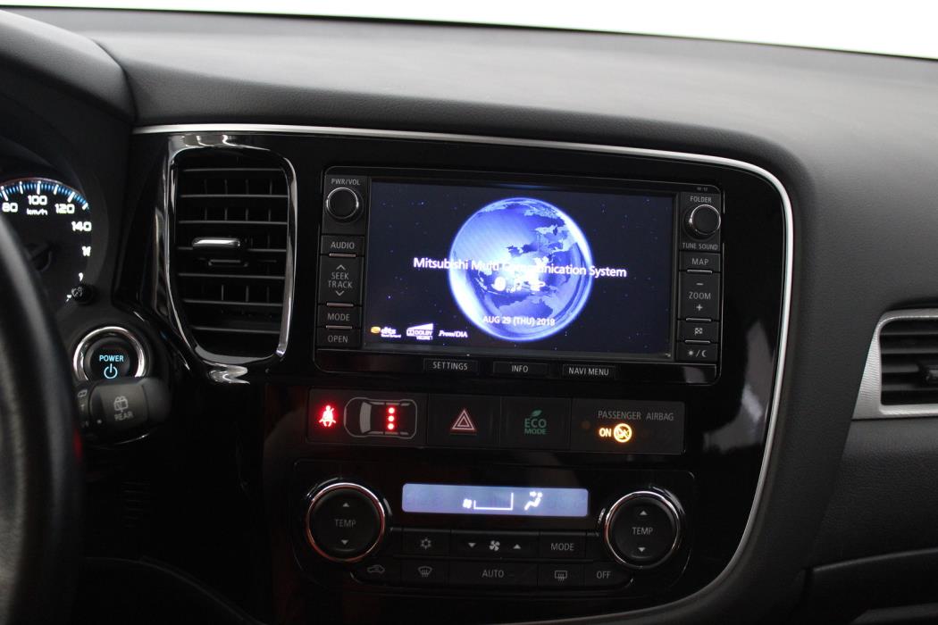 MITSUBISHI OUTLANDER PHEV 2015