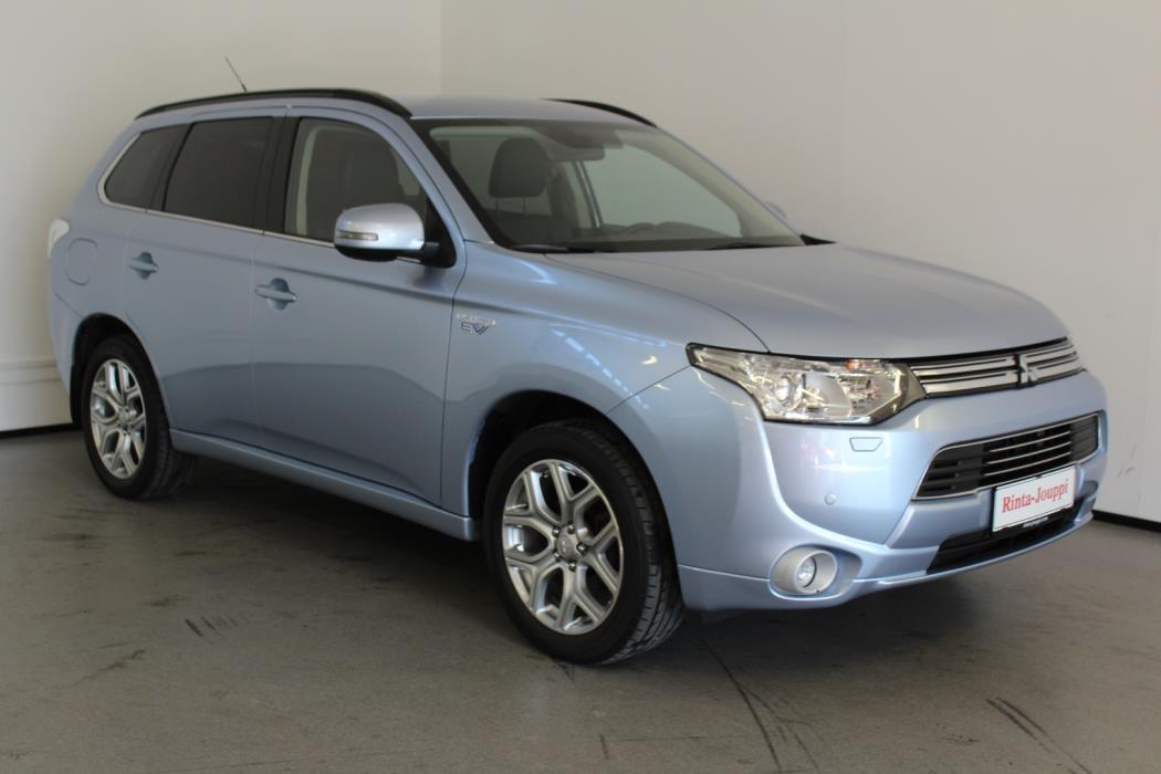 MITSUBISHI OUTLANDER PHEV 2015
