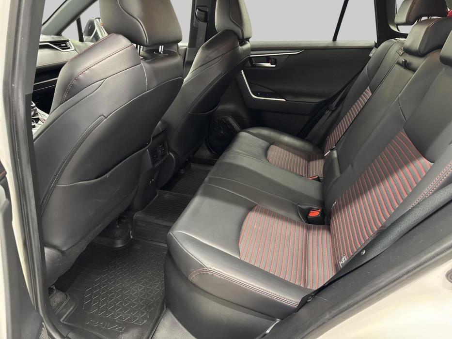 TOYOTA RAV4 PLUG-IN 2021