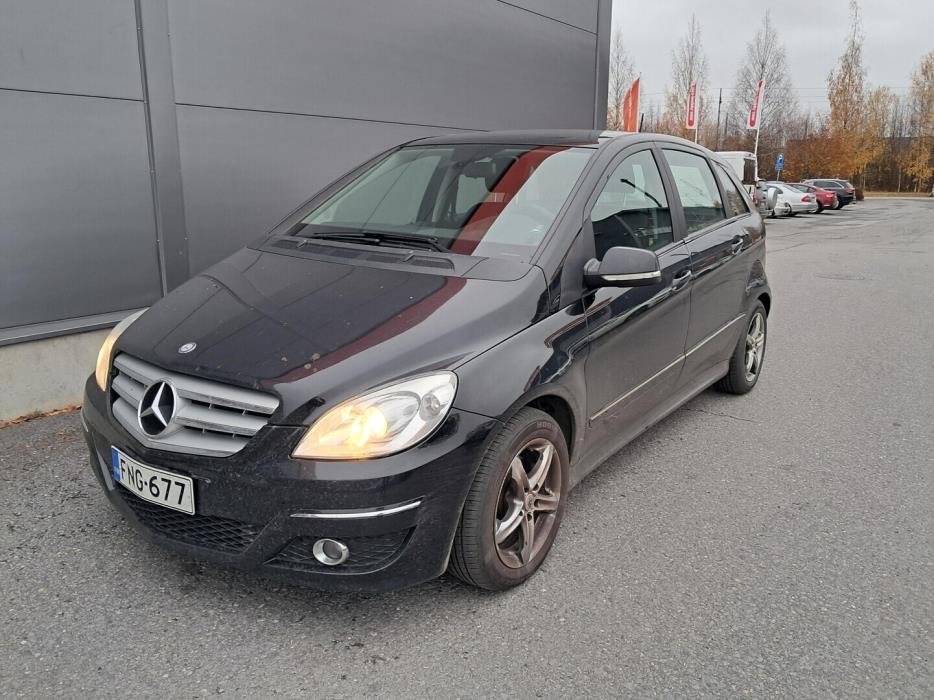 MERCEDES-BENZ B 2011