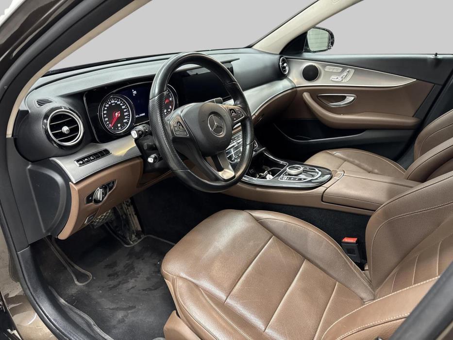 MERCEDES-BENZ E 2017