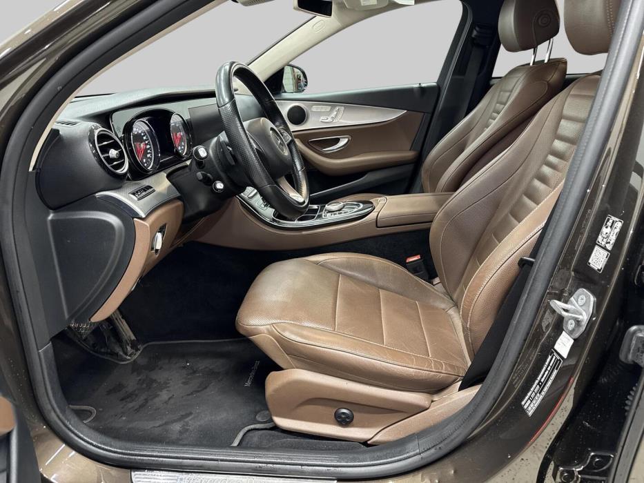 MERCEDES-BENZ E 2017