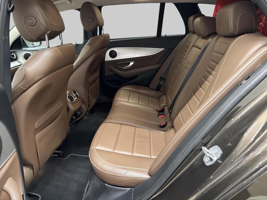 MERCEDES-BENZ E 2017
