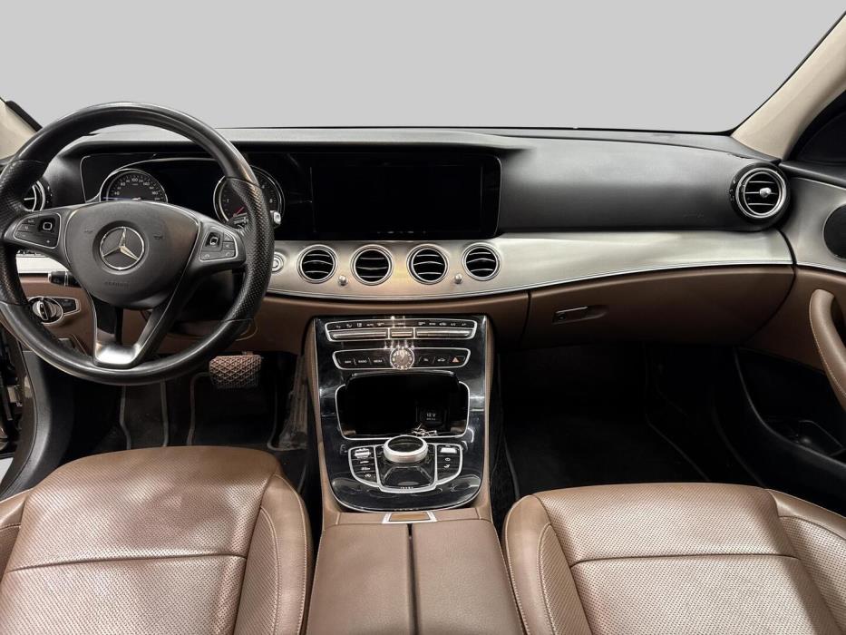 MERCEDES-BENZ E 2017