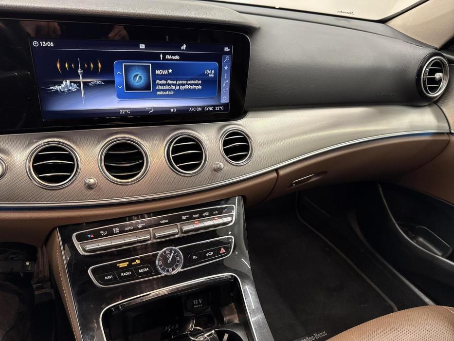 MERCEDES-BENZ E 2017