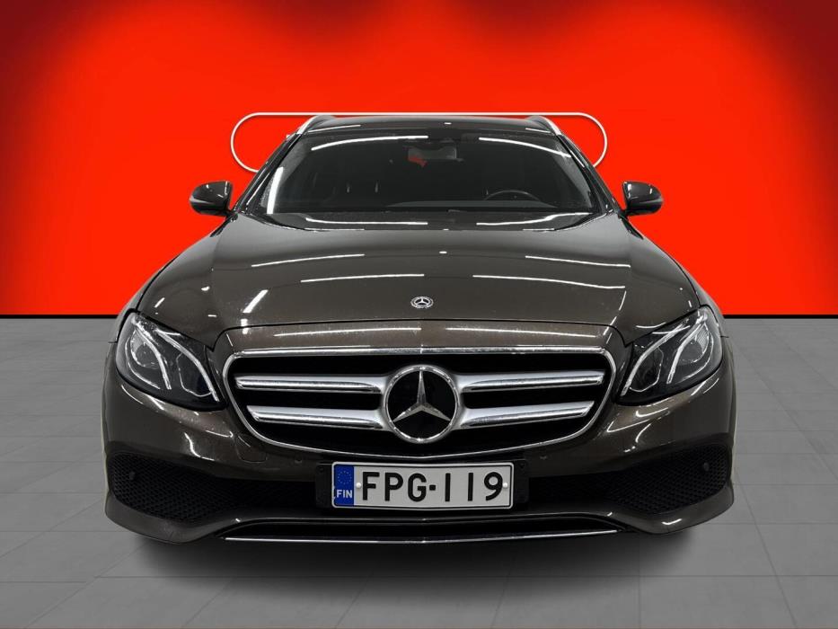 MERCEDES-BENZ E 2017