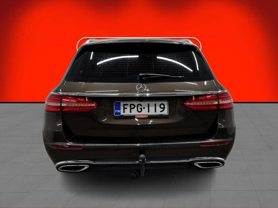 MERCEDES-BENZ E 2017