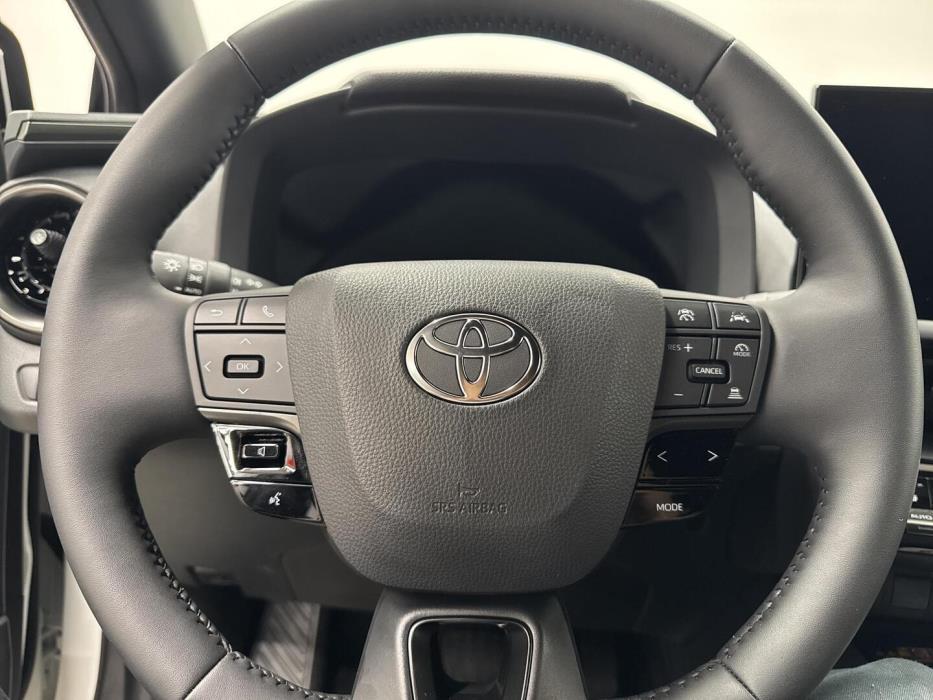 TOYOTA C-HR 2025