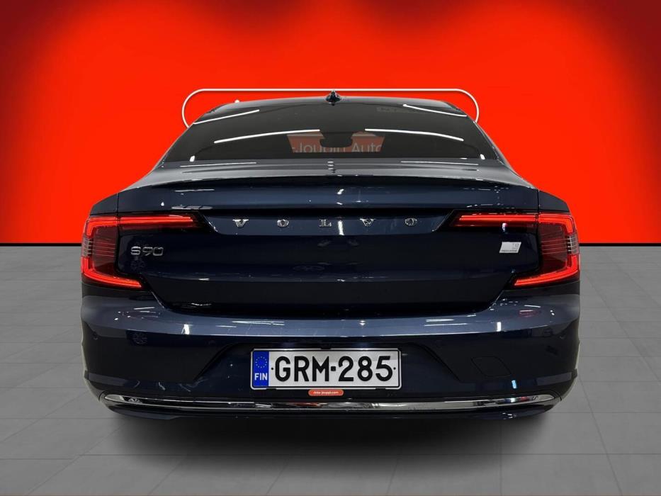 VOLVO S90 2022