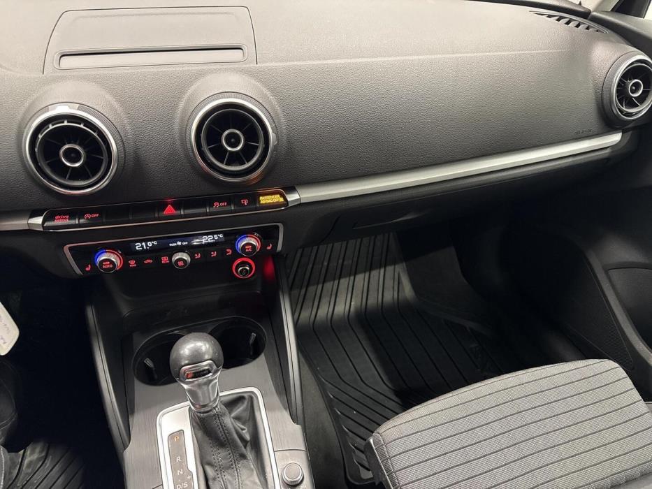 AUDI A3 2015
