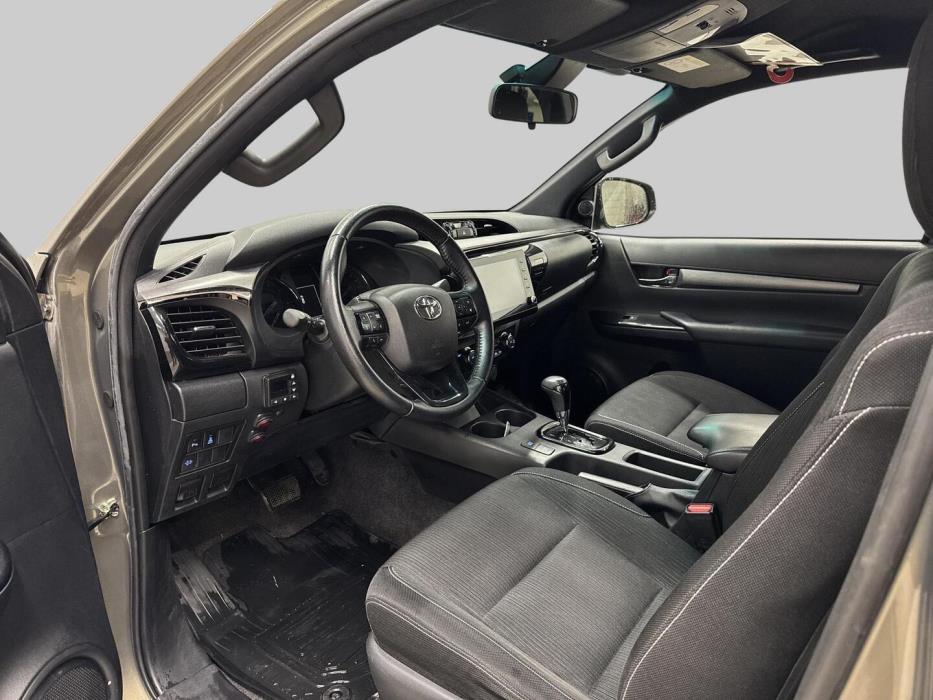 TOYOTA Hilux 2020
