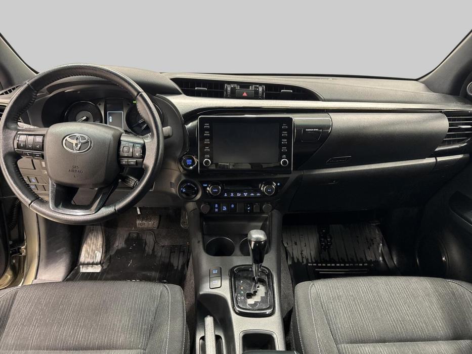 TOYOTA Hilux 2020