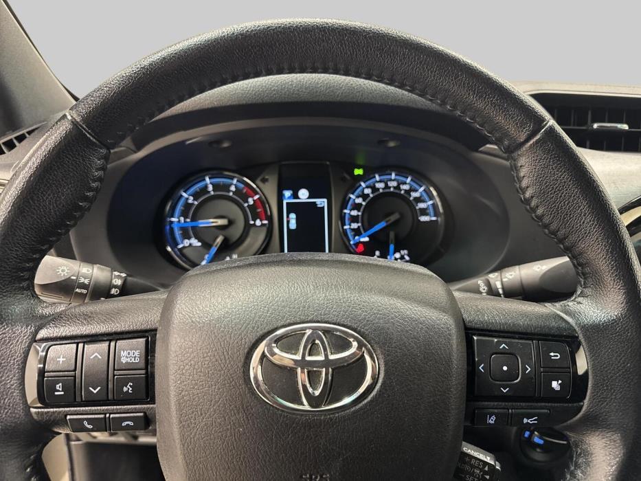 TOYOTA Hilux 2020