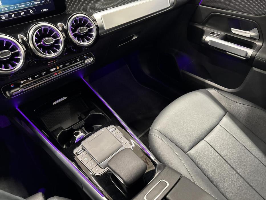 MERCEDES-BENZ EQB 2023