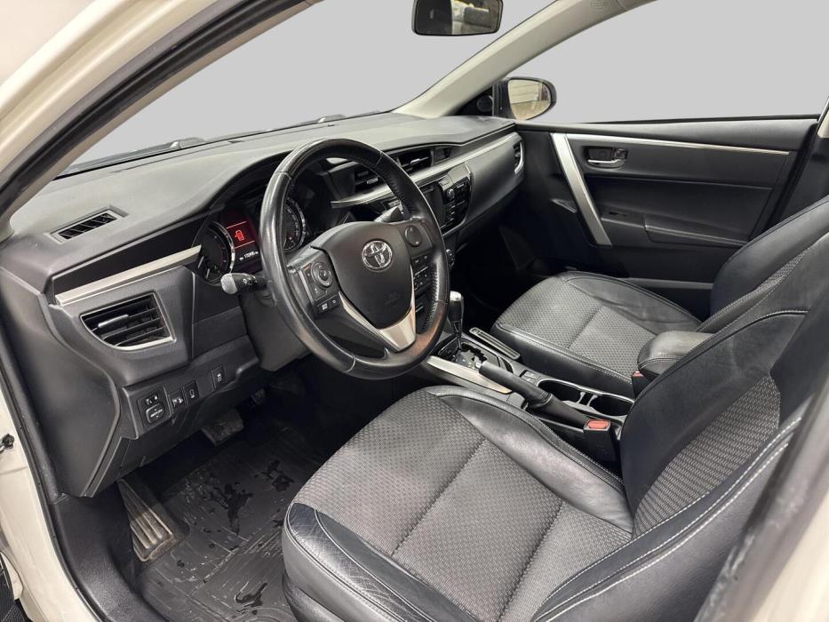 TOYOTA Corolla 2014