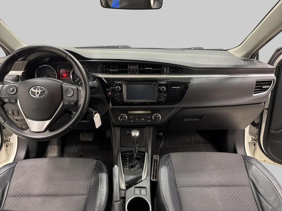 TOYOTA Corolla 2014