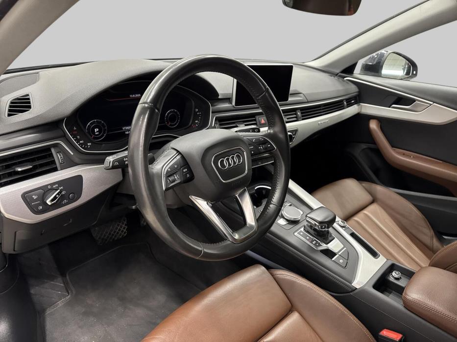 AUDI A4 2016