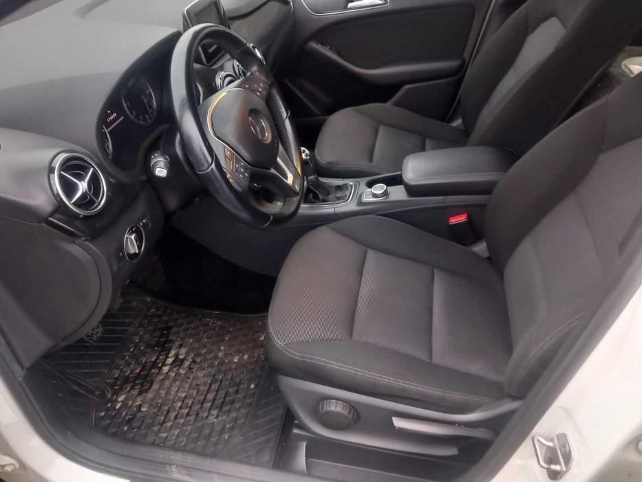 MERCEDES-BENZ B 2012