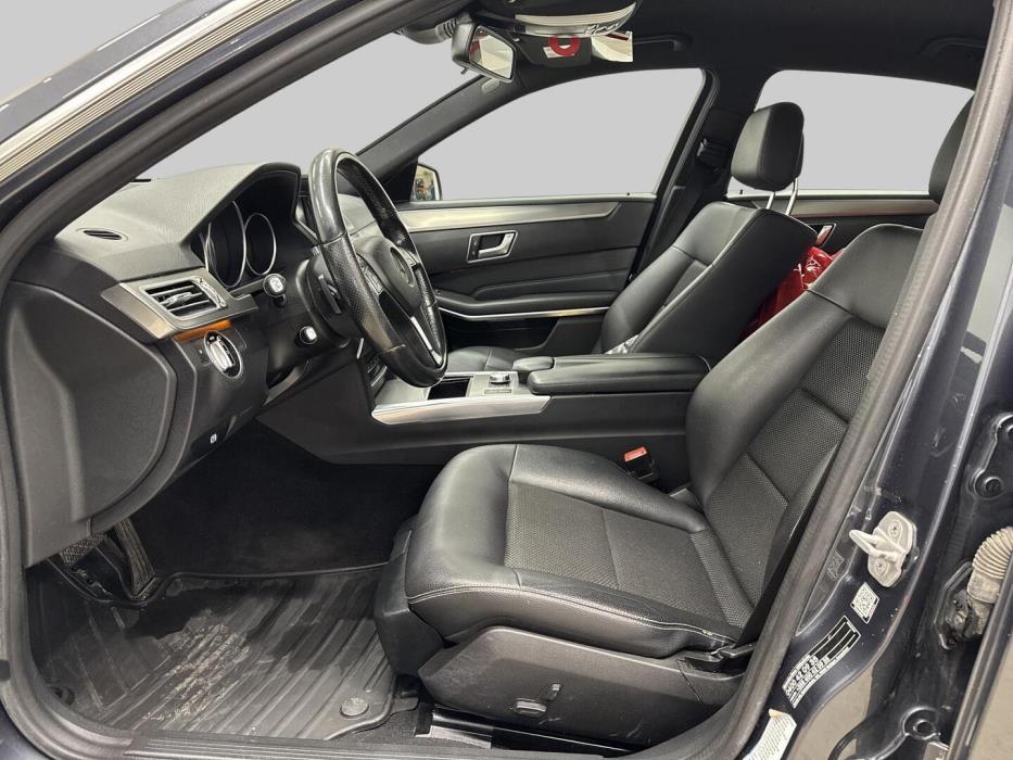 MERCEDES-BENZ E 2015