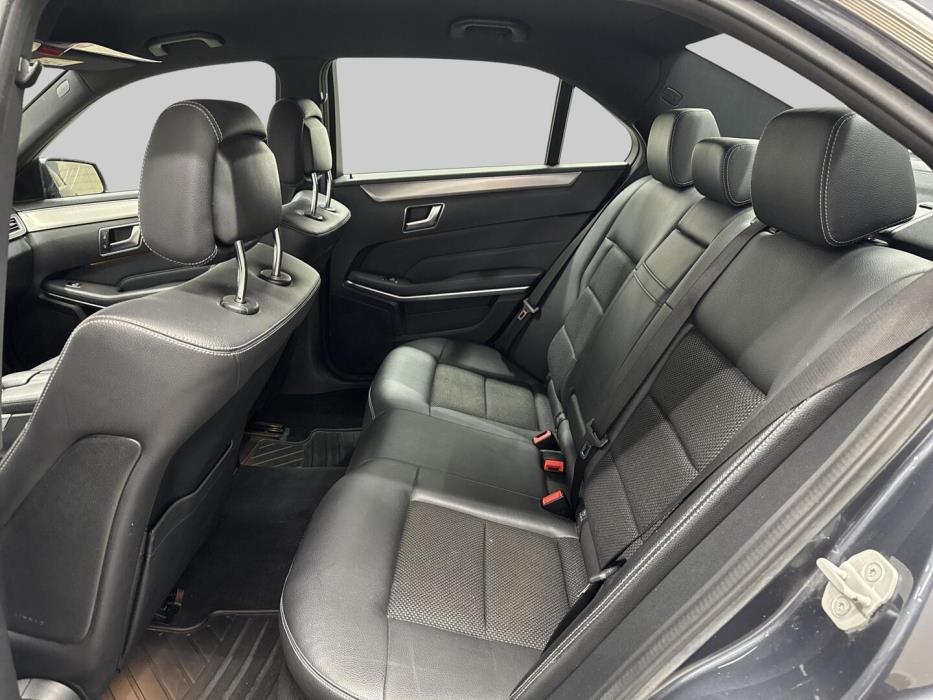 MERCEDES-BENZ E 2015