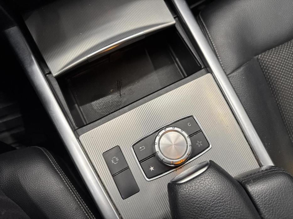 MERCEDES-BENZ E 2015