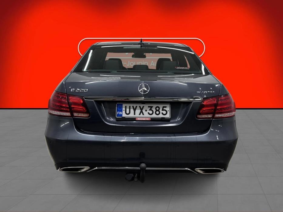 MERCEDES-BENZ E 2015