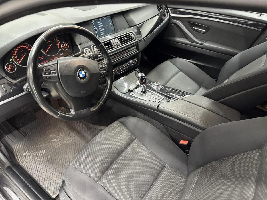 BMW 530 2011
