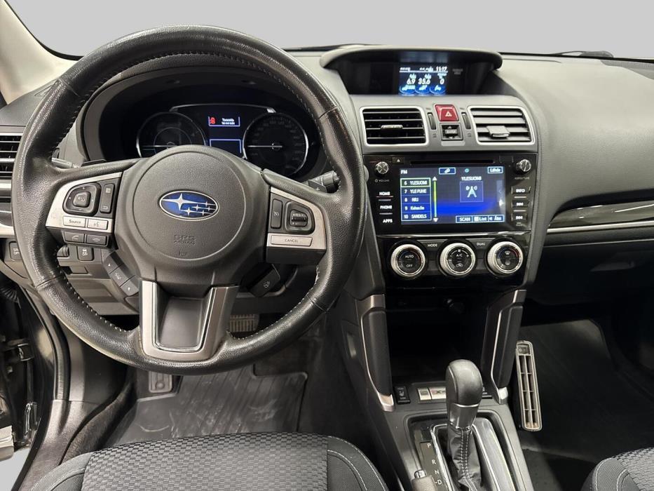 SUBARU Forester 2016