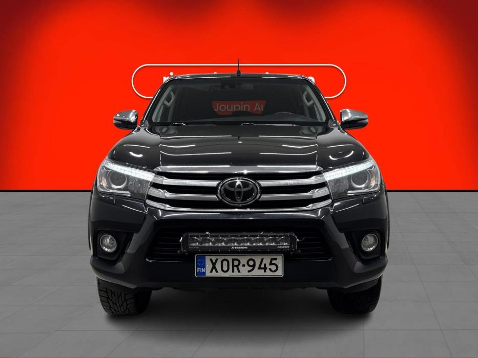TOYOTA Hilux 2018