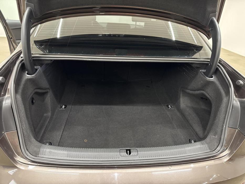 AUDI A4 2016